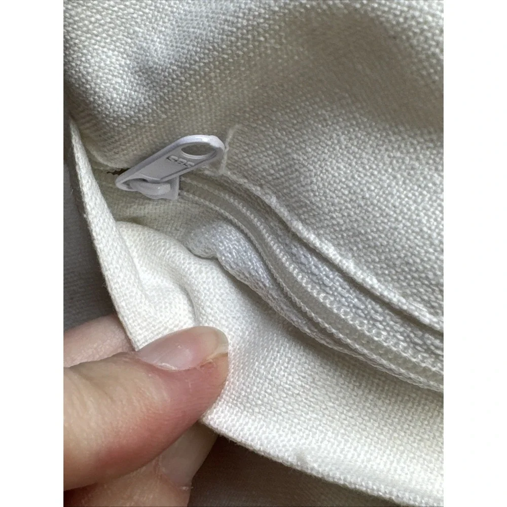 Neutral Embroidered Coastal Shell‎ Coral Pillow VGUC White Duck Feather Fill